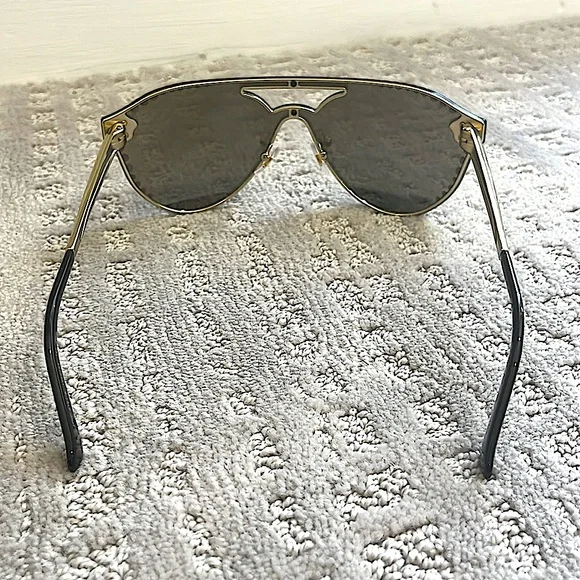 😎NIB Versace sunglasses - Picture 7 of 13